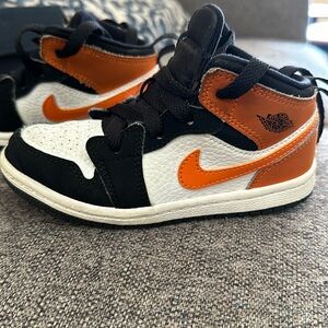 Toddler air Jordan sneakers